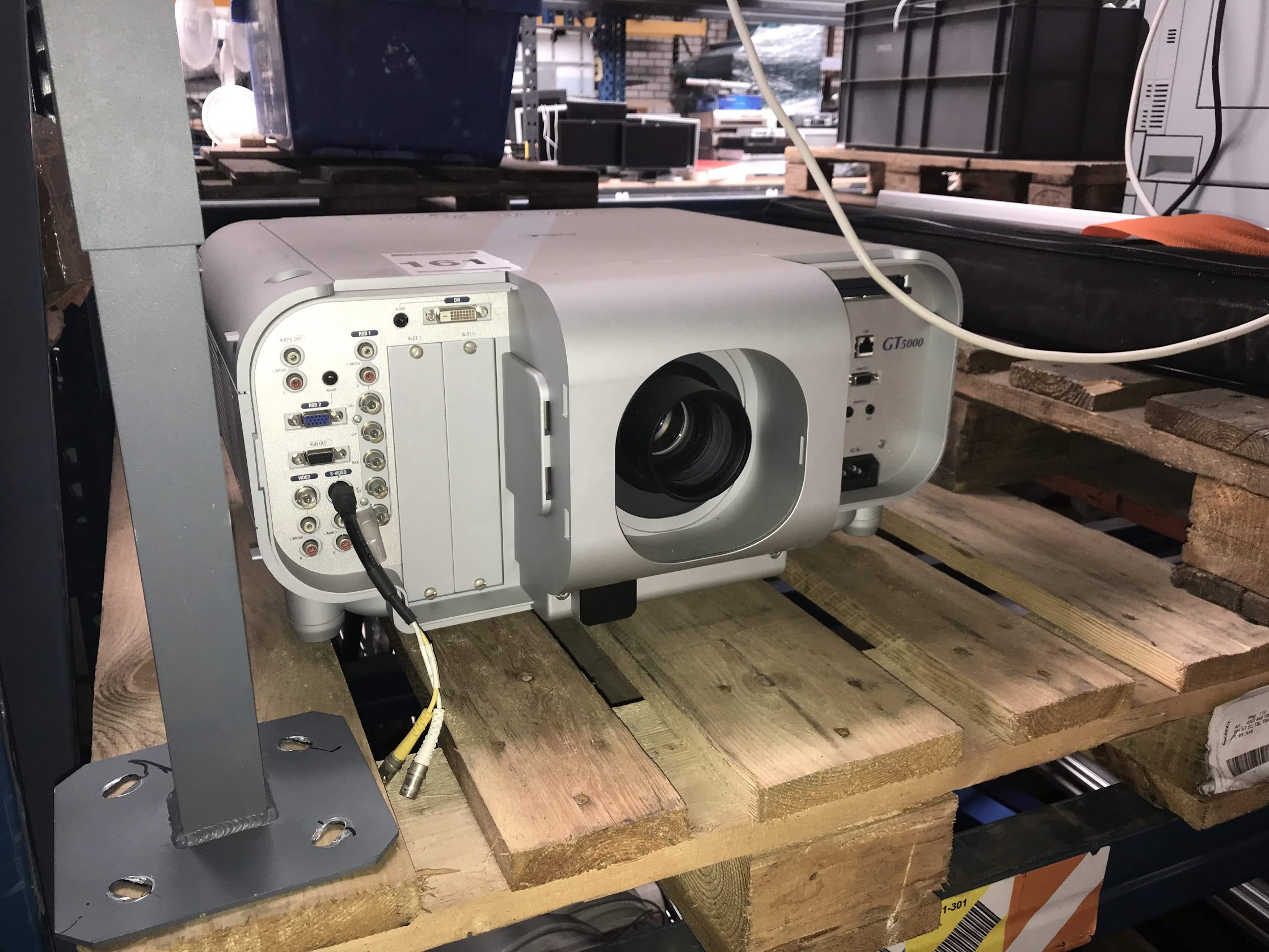 NEC GT5000 beamer NEC GT5000 beamer